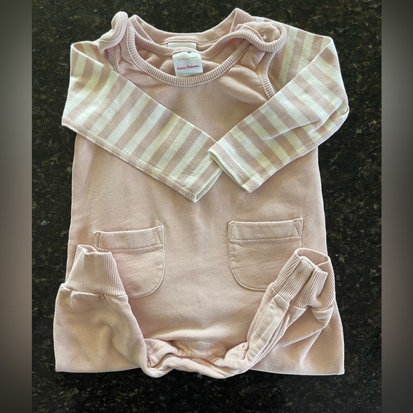 Hanna Anderson set Like New condition 6-12 months - Picture 2 of 3